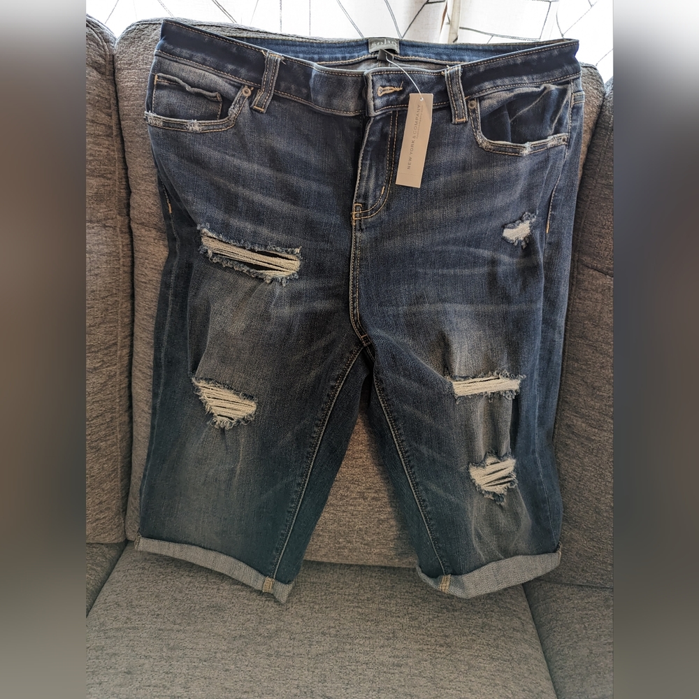 New York and Company denim distressed shorts size 12 NWT